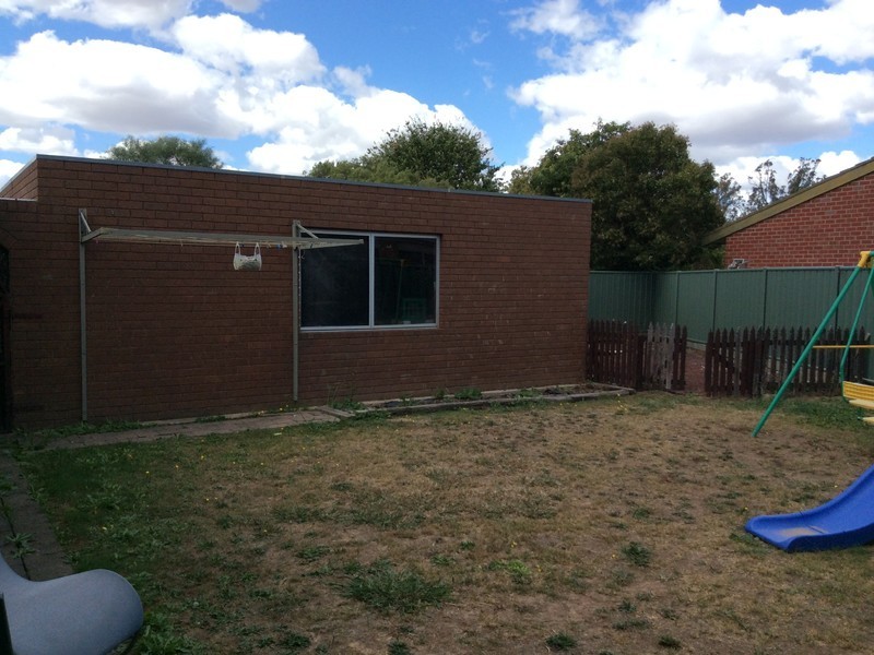 8 Hakea Court, Benalla VIC 3672