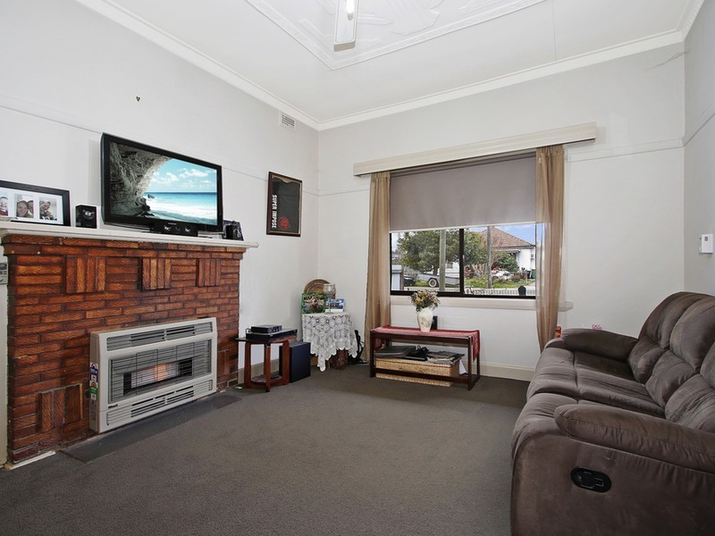 18 Tomkins Parade, Benalla VIC 3672