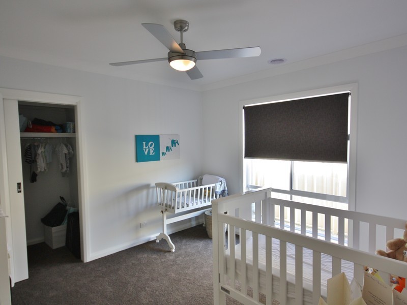 16 Sir Edward Drive, Benalla VIC 3672