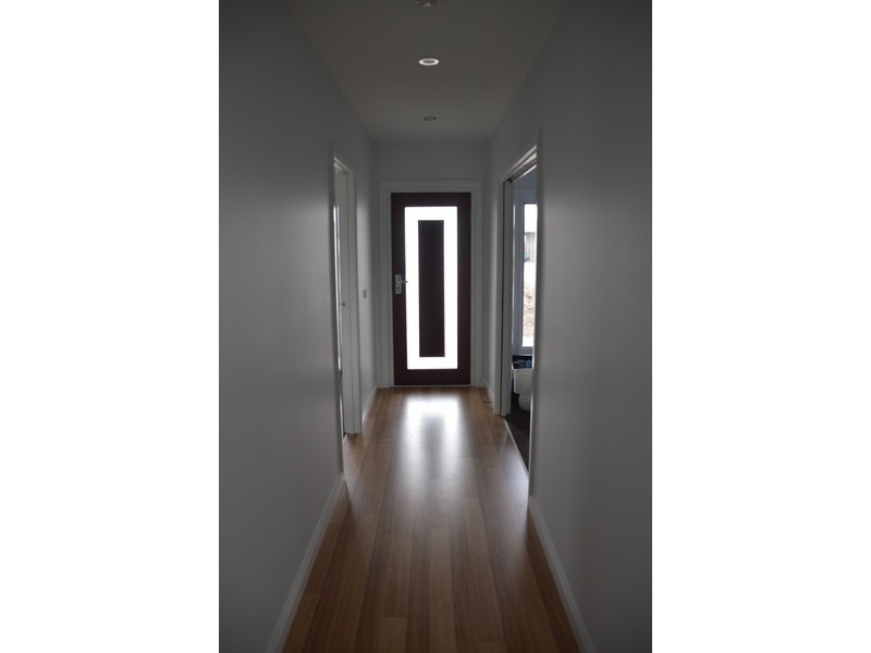 16 Sir Edward Drive, Benalla VIC 3672