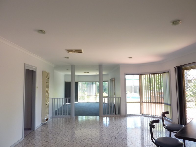 4 Regency Court, Benalla VIC 3672