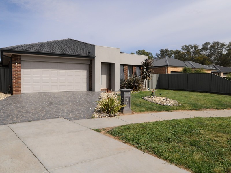 18 Stapleton Court, Benalla VIC 3672