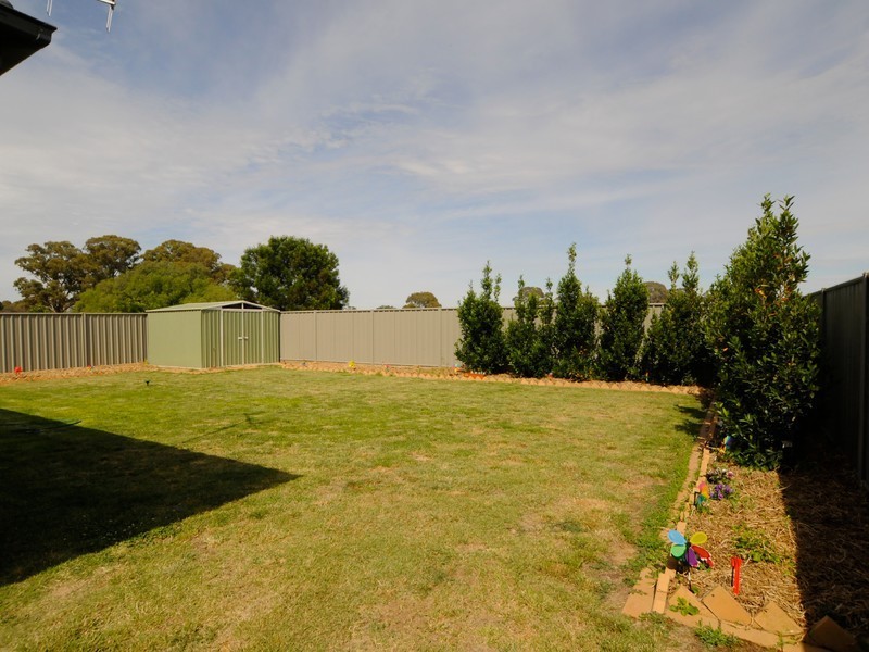 18 Stapleton Court, Benalla VIC 3672