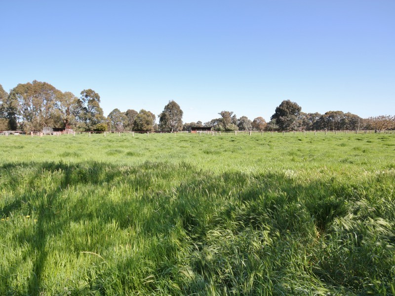 112 Crawford Rd, Benalla VIC 3672