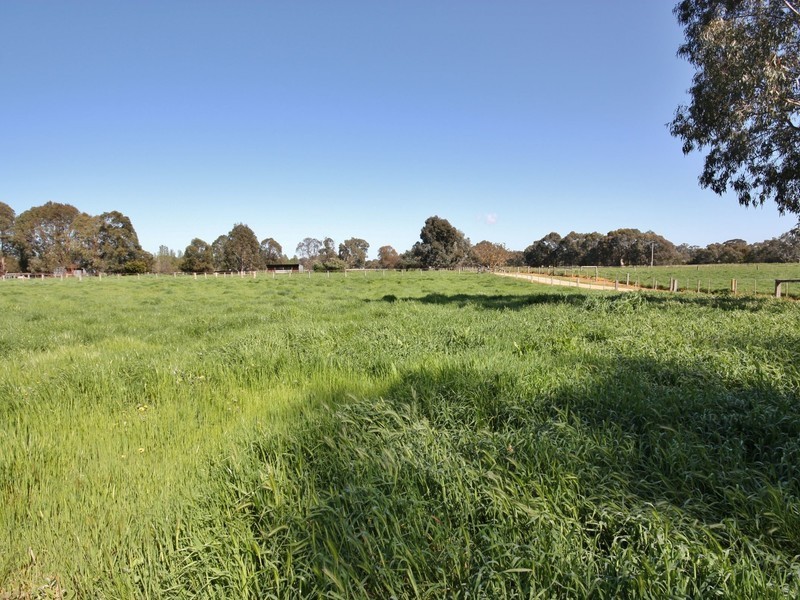 112 Crawford Rd, Benalla VIC 3672