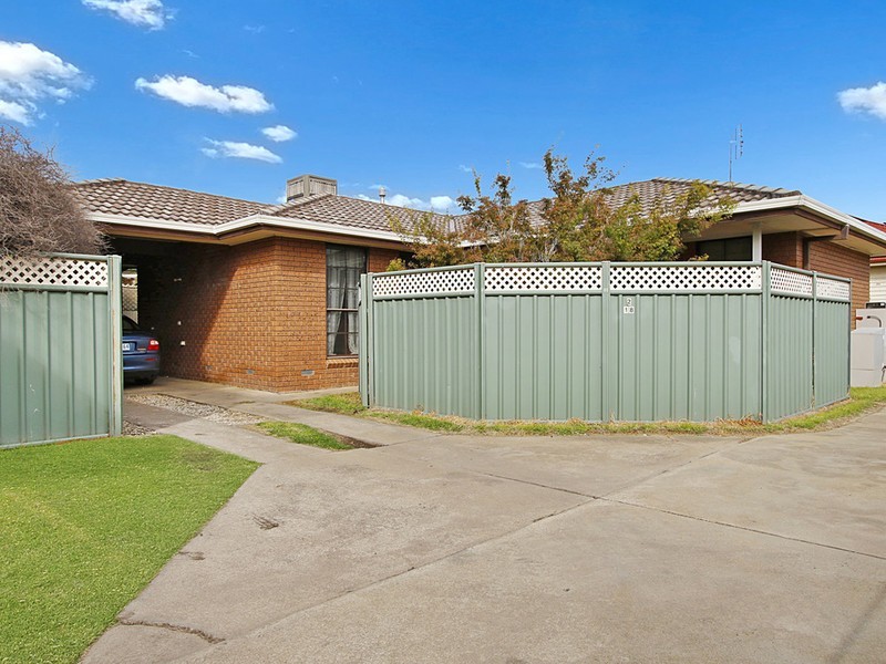 2/18 Killena Avenue, Benalla VIC 3672