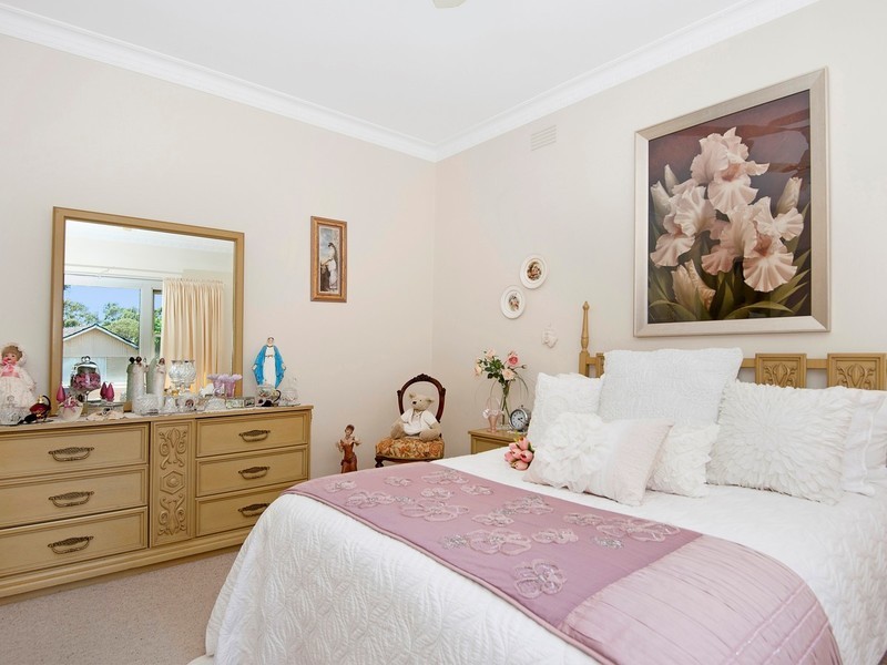 13 Amos Avenue, Benalla VIC 3672