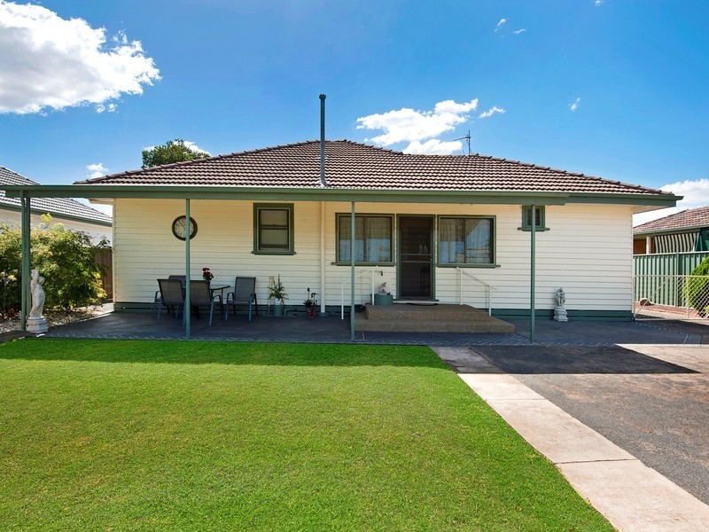 13 Amos Avenue, Benalla VIC 3672