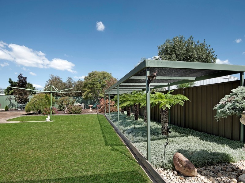 13 Amos Avenue, Benalla VIC 3672