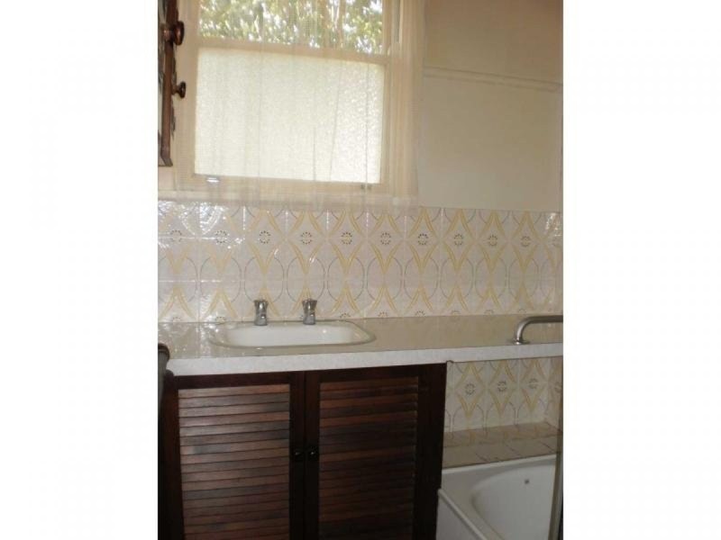 31 Meadows Avenue, Benalla VIC 3672