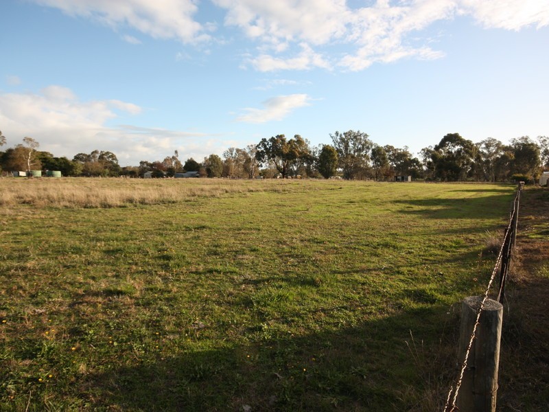 63 Hairs Lane, Benalla VIC 3672