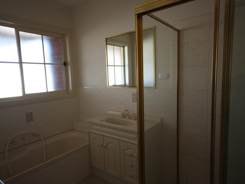 17 Grubissa Court, Benalla VIC 3672