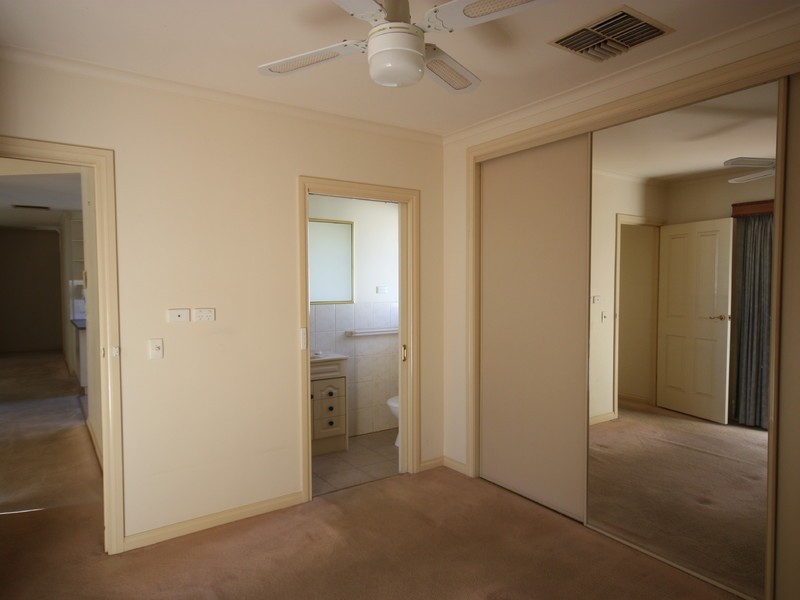 17 Grubissa Court, Benalla VIC 3672