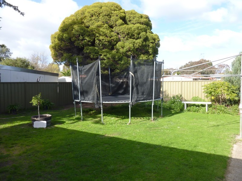 17 Shadforth Street, Benalla VIC 3672