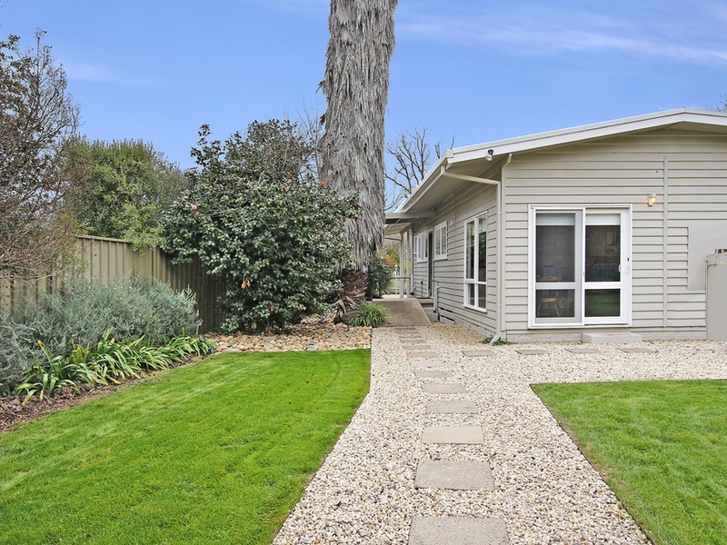 13 Quantrill Avenue, Benalla VIC 3672