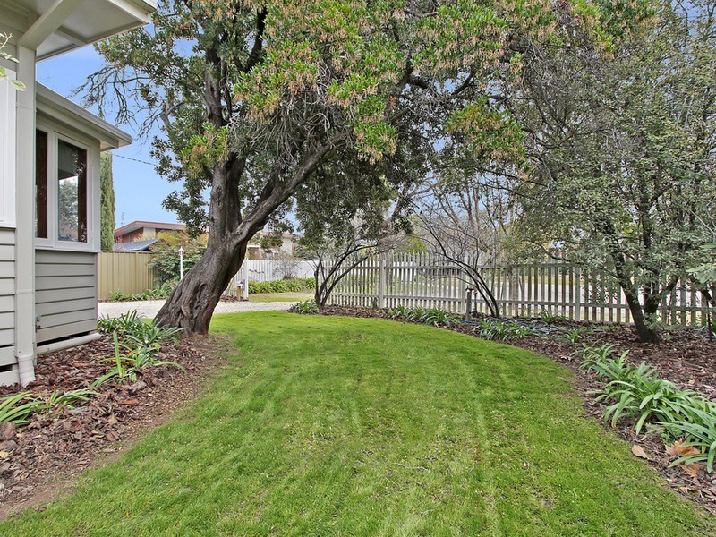 13 Quantrill Avenue, Benalla VIC 3672