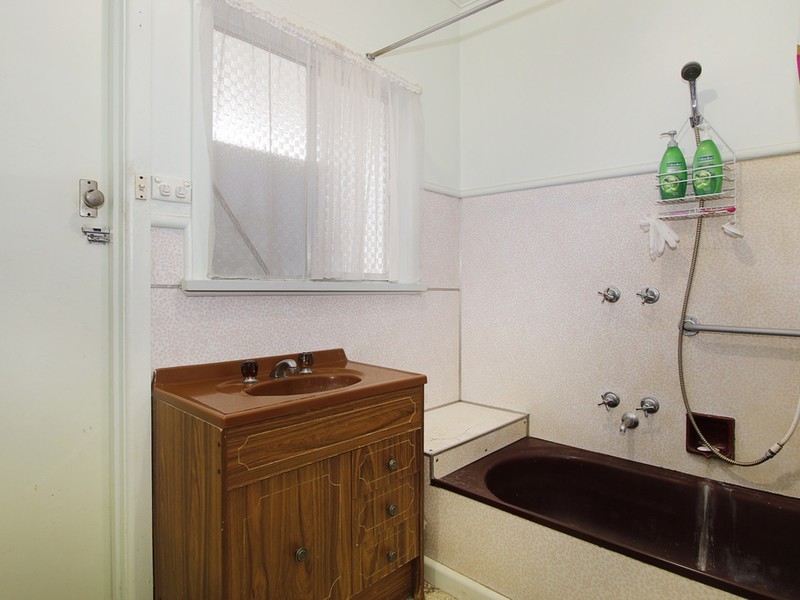 28 Dunn Street, Benalla VIC 3672