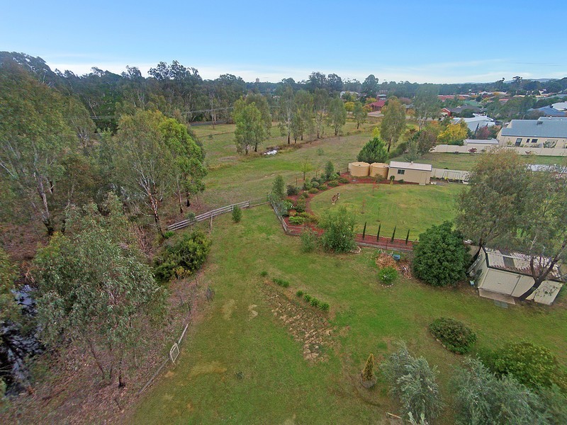 18 Shawbrook Avenue, Benalla VIC 3672