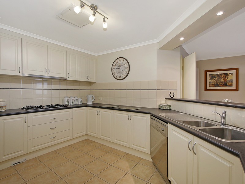 18 Shawbrook Avenue, Benalla VIC 3672
