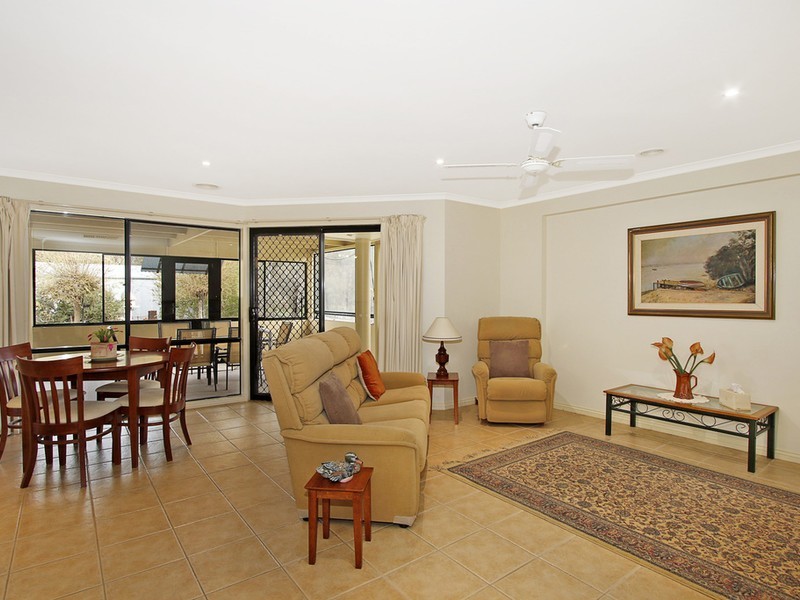 18 Shawbrook Avenue, Benalla VIC 3672