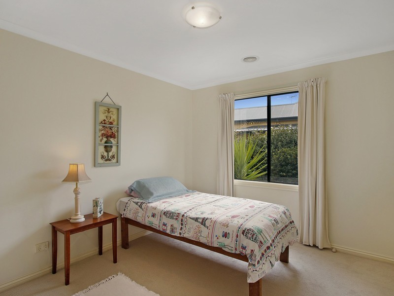 18 Shawbrook Avenue, Benalla VIC 3672