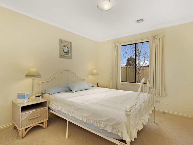18 Shawbrook Avenue, Benalla VIC 3672