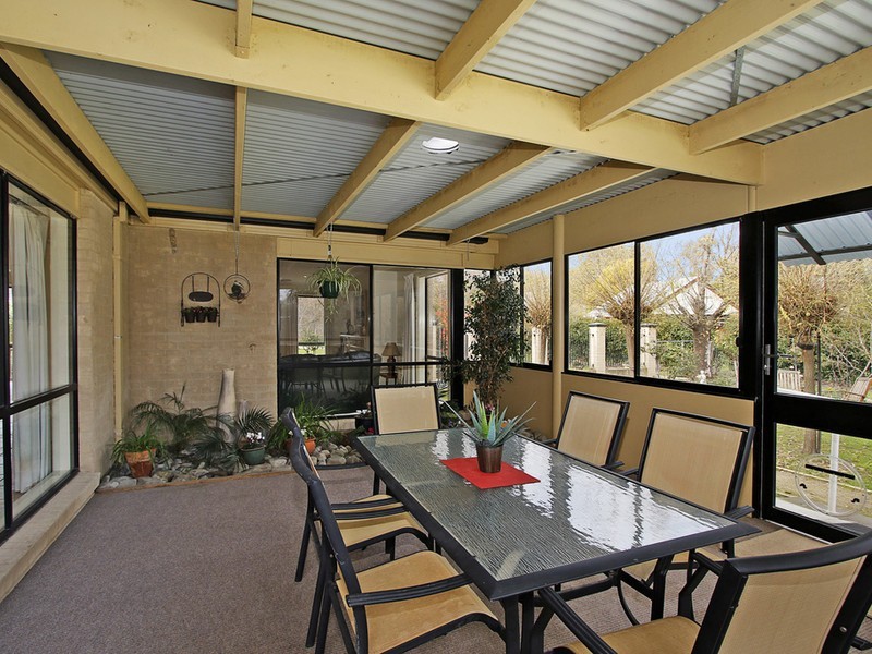 18 Shawbrook Avenue, Benalla VIC 3672