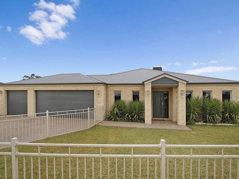 11 Olivers Road, Benalla VIC 3672