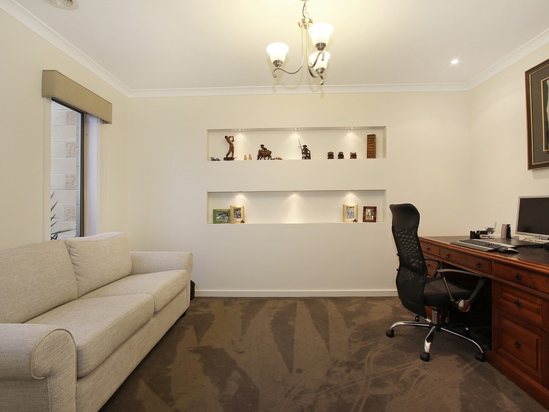 11 Olivers Road, Benalla VIC 3672