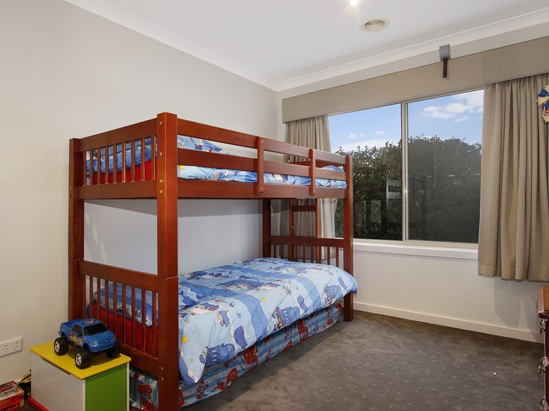 11 Olivers Road, Benalla VIC 3672