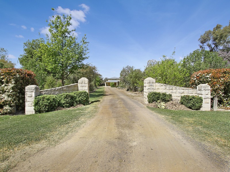 49 Grant Drive, Benalla VIC 3672