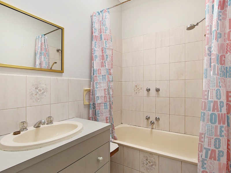 12 Oak Avenue, Benalla VIC 3672