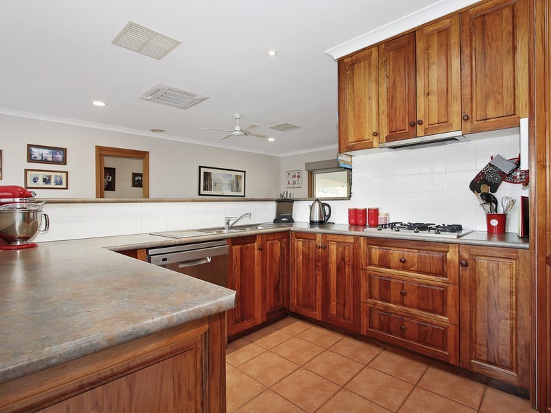 8 Park Place, Benalla VIC 3672