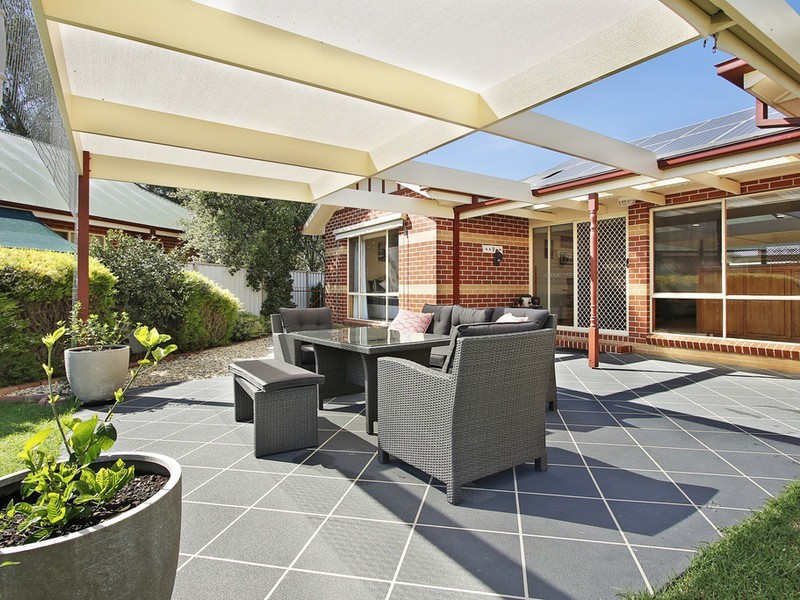 8 Park Place, Benalla VIC 3672