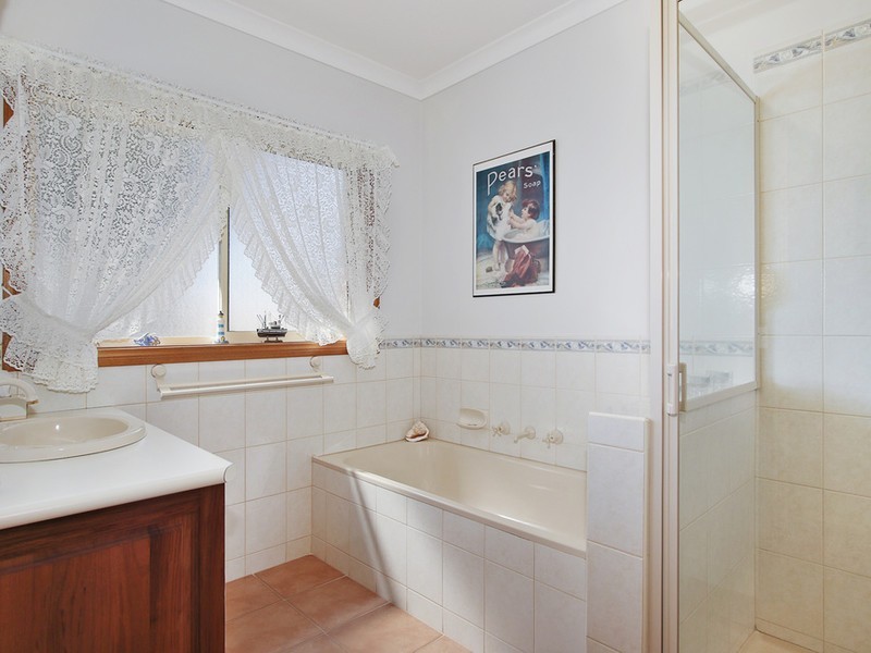 8 Park Place, Benalla VIC 3672