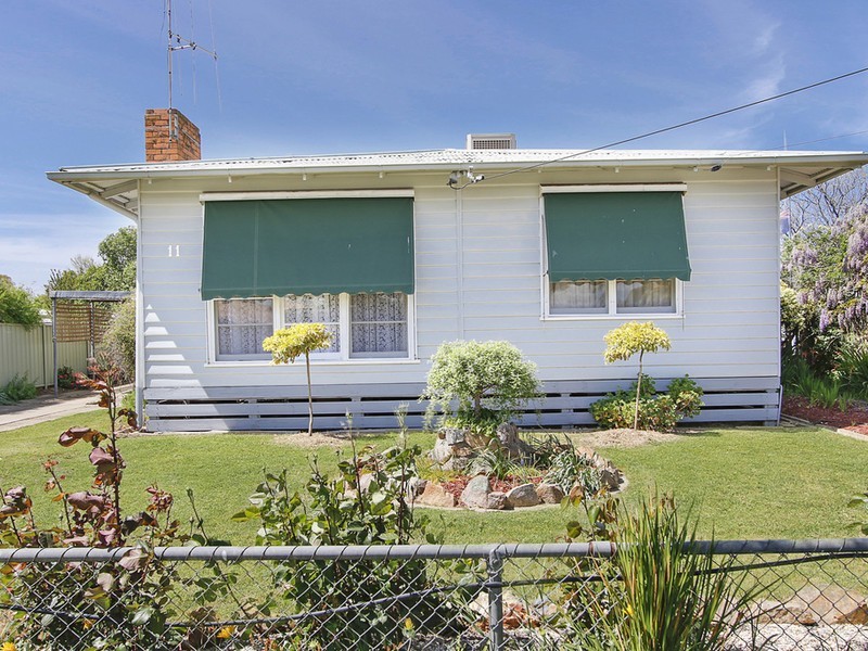 11 Royal Avenue, Benalla VIC 3672