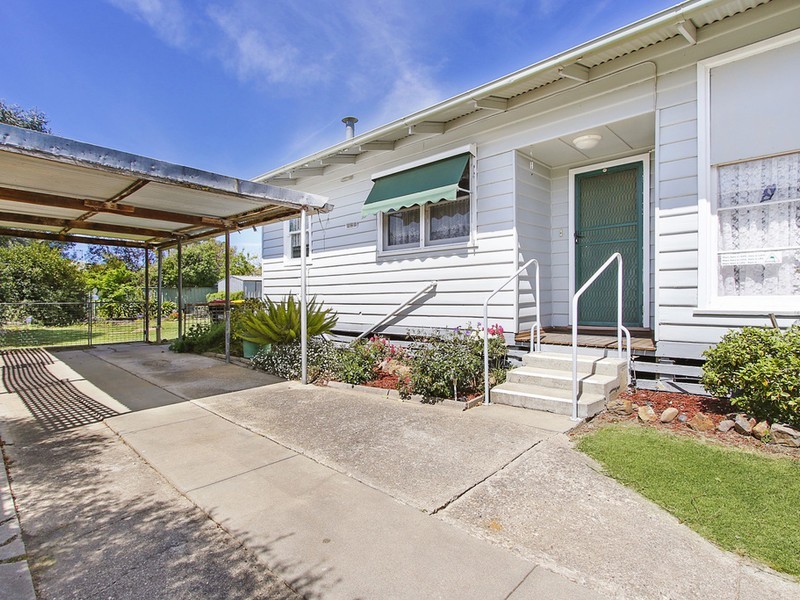 11 Royal Avenue, Benalla VIC 3672