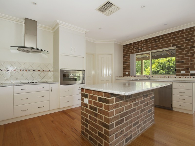 37 Olivers Road, Benalla VIC 3672