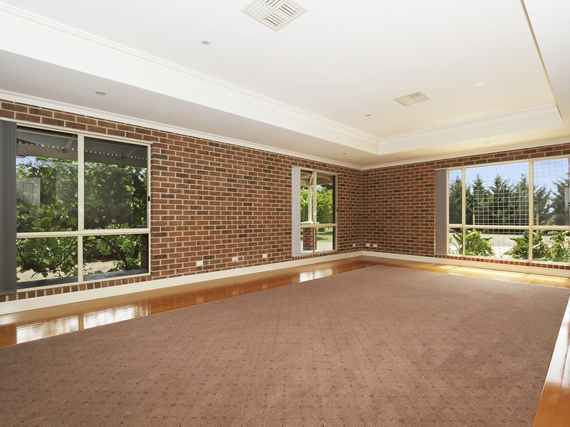 37 Olivers Road, Benalla VIC 3672