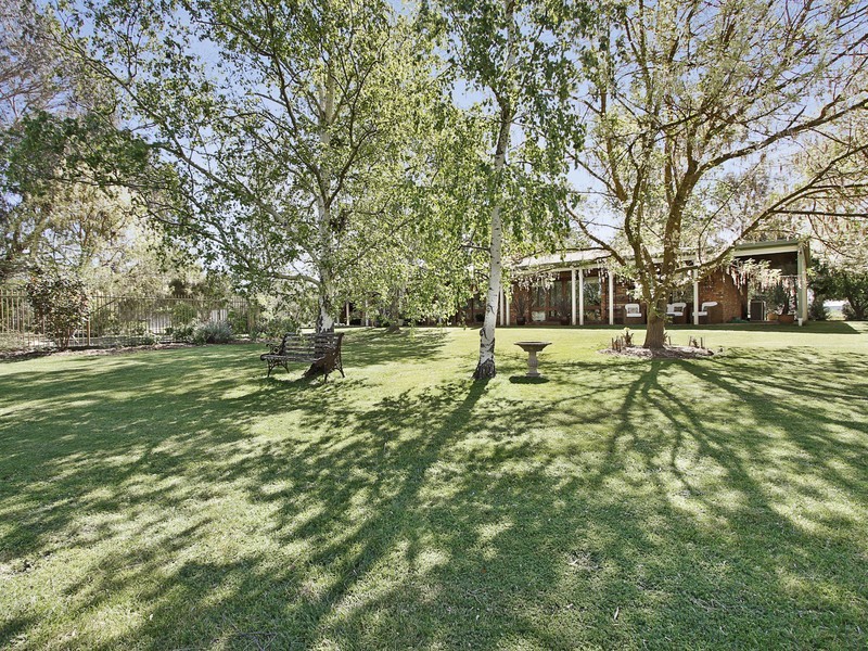 15 Grant Drive, Benalla VIC 3672