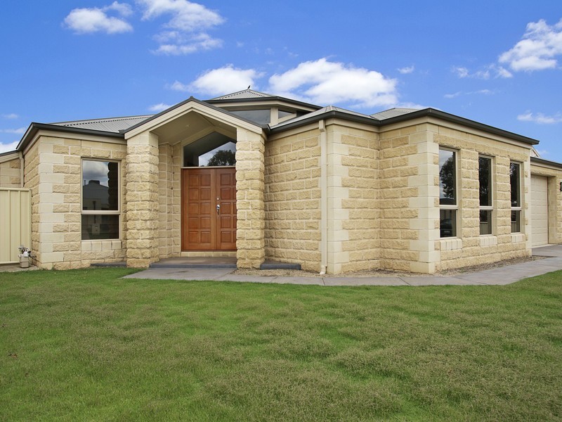 16 Schultz Street, Benalla VIC 3672