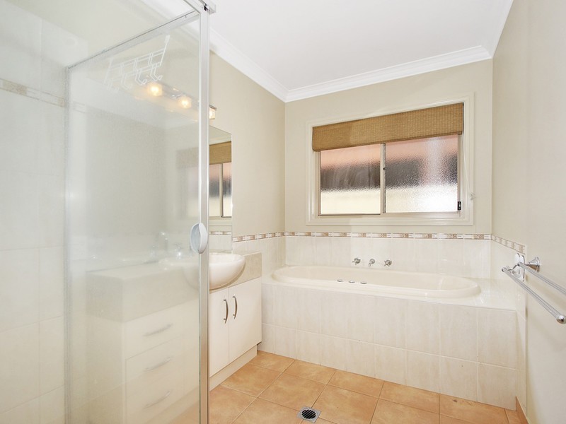 16 Schultz Street, Benalla VIC 3672