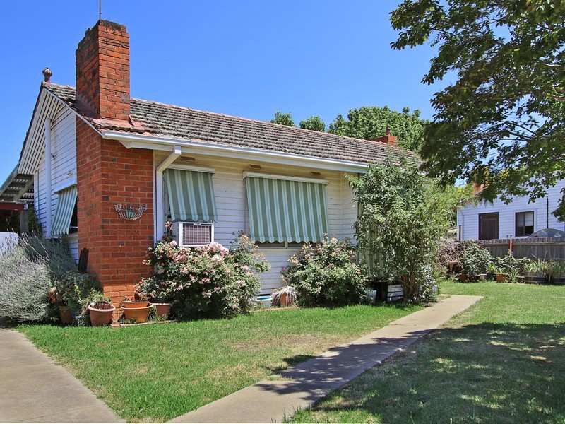 8 Elizabeth Street, Benalla VIC 3672