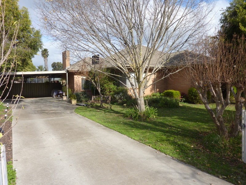 17 Shadforth Street, Benalla VIC 3672