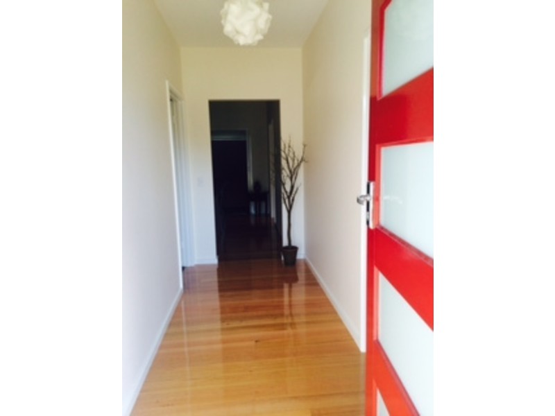 6 Jean Crescent, Benalla VIC 3672