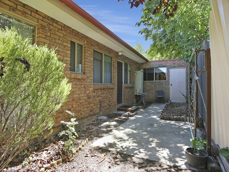 2/16 Benson Street, Benalla VIC 3672