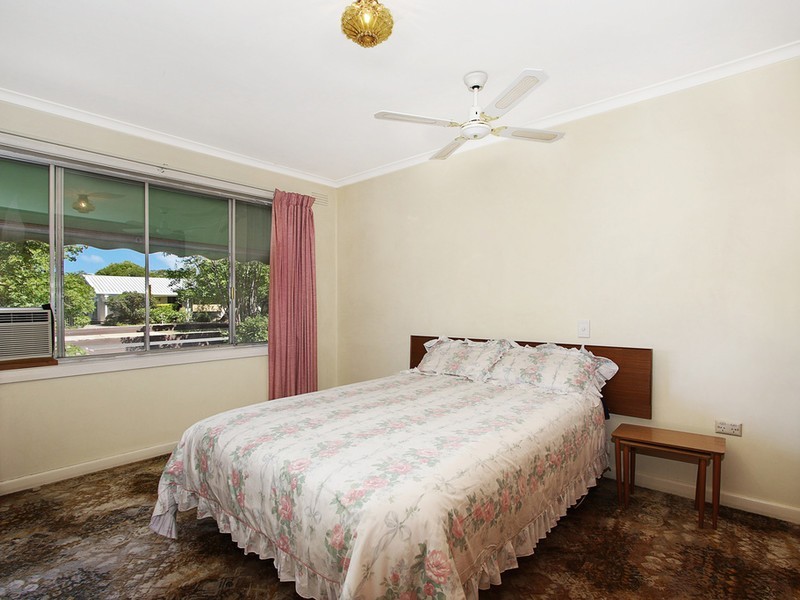 74 Coish Avenue, Benalla VIC 3672