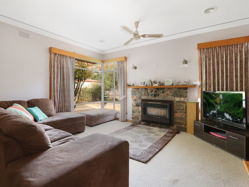 6 Parkview Parade, Benalla VIC 3672