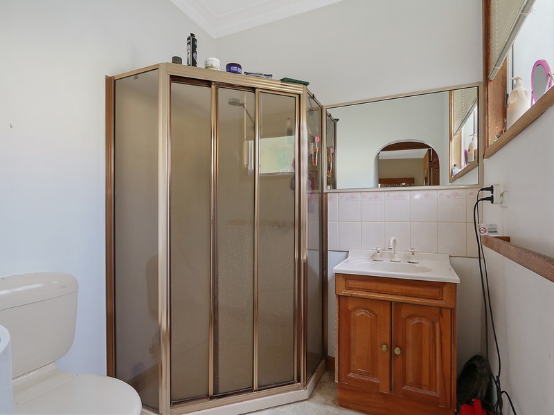 6 Parkview Parade, Benalla VIC 3672