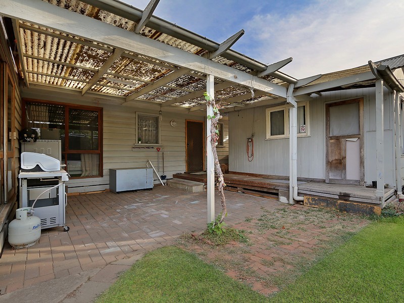 6 Parkview Parade, Benalla VIC 3672